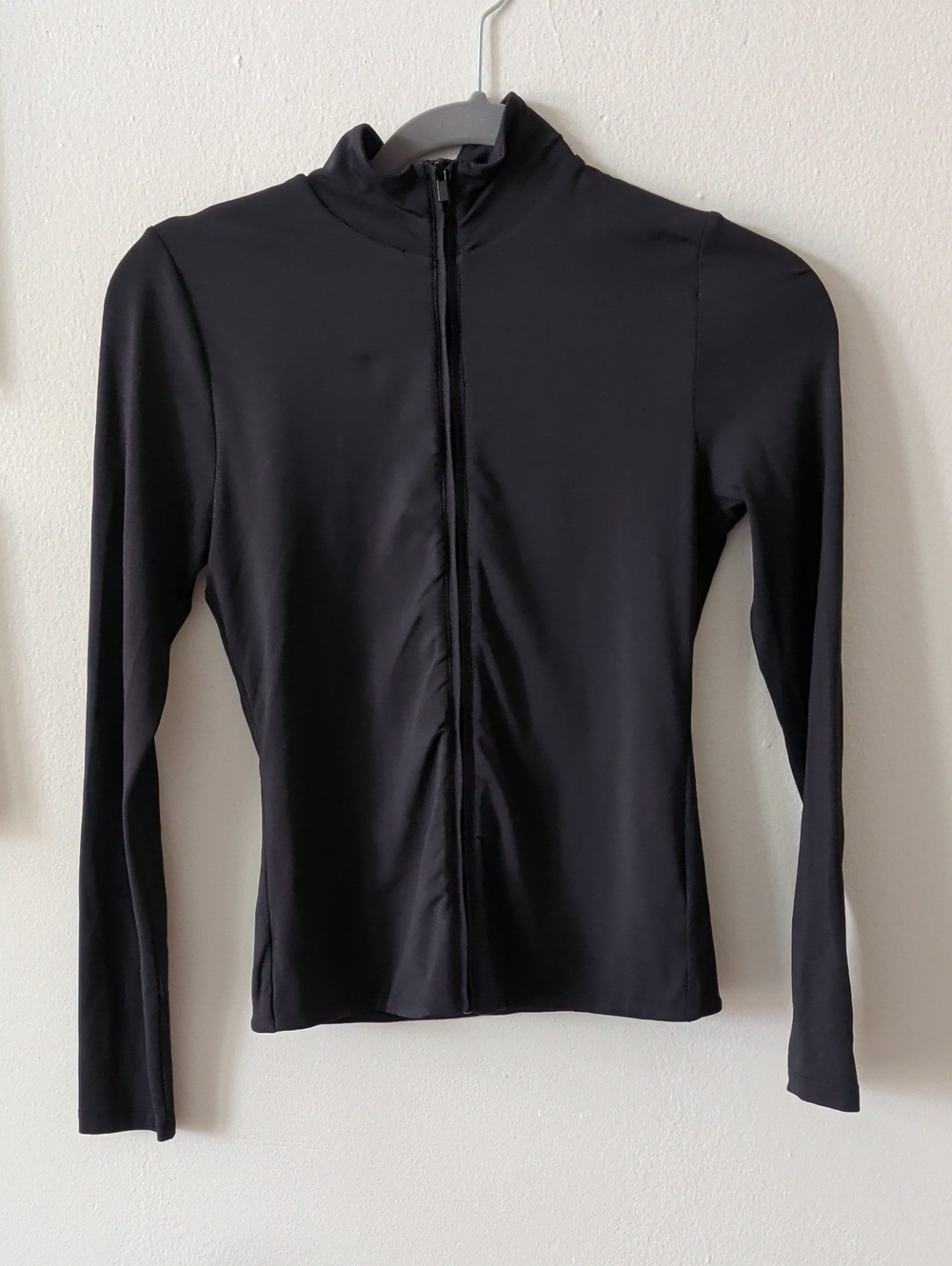Aritzia Contour full zip mockneck top
